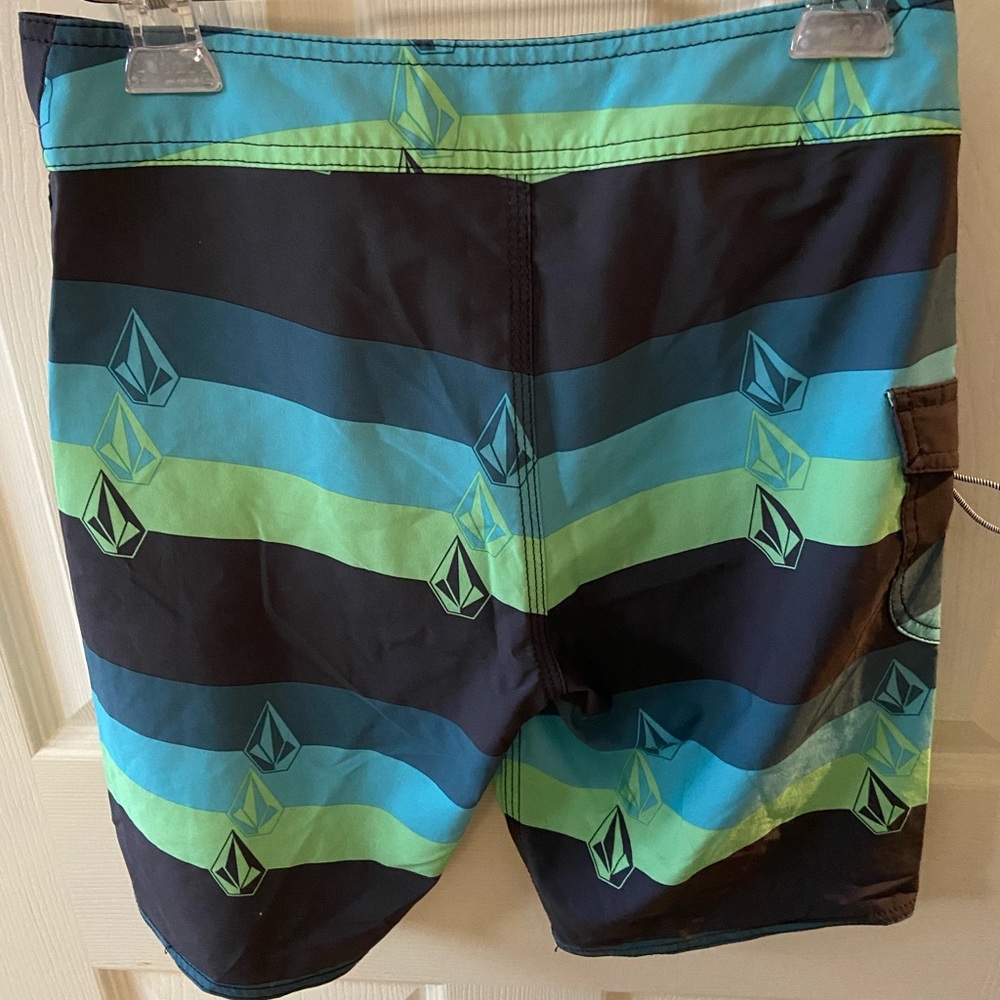 Volcom Swimtrunks - Picture 2 of 3